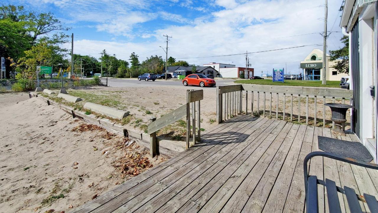 Main Beach River Retreat - Wasaga Beach 1 - Main Strip - 93 Mosley St Экстерьер фото