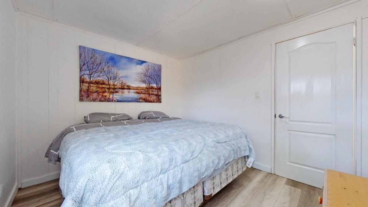 Main Beach River Retreat - Wasaga Beach 1 - Main Strip - 93 Mosley St Экстерьер фото