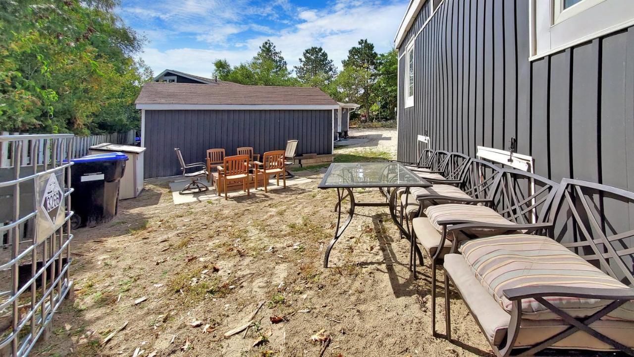 Main Beach River Retreat - Wasaga Beach 1 - Main Strip - 93 Mosley St Экстерьер фото