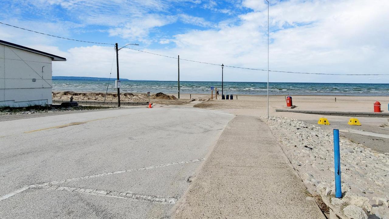 Main Beach River Retreat - Wasaga Beach 1 - Main Strip - 93 Mosley St Экстерьер фото